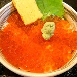 函館まるかつ水産　いかいか亭 - イクラ丼