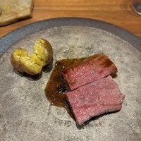 カウンターフレンチ霧島 - 鳥取本州鹿炭火焼き　ジャガイモ(半年以上熟成)