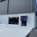 SHINDO LAB - 直営店＆バーカウンターはもはや角打ち