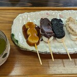 とよまだんご - 料理写真:五色だんご