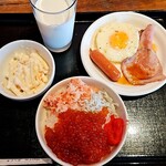 ビストロ エンドウ - いくら丼とおかず