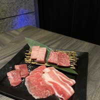 近江うし焼肉 にくTATSU 日本橋室町店 - 