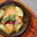 秋鮭と秋茄子のアヒージョ