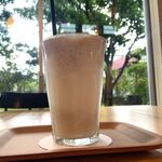 オーギヤカフェ - 鶴齢の酒麹アイスラテ600円