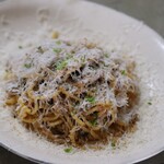 秋刀魚と舞茸のカチョエペペ　リングイネ