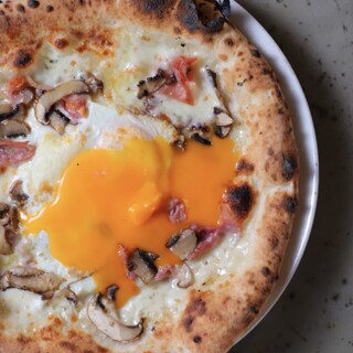 生地から作るモチモチのＰＩＺＺＡ