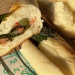 石窯パン工房 エスポワール - パニーニ梅とレンコン¥260 パリパリ梅味レンコンが美味い。かなり小ぶりで物足りない。