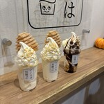 アイスは別腹 - 料理写真:姫路城ソフト×2・チョコバナナ