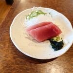 釜めし菜時記 さき亭 - お刺身2切れ