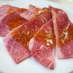 カルビ　黒毛和牛　900円