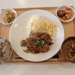 トーコーキッチン - プルコギ 副菜二品、豚汁、ご飯