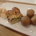 トーコーキッチン - 野菜のキッシュ 副菜二品