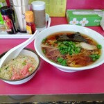 北海屋 - 料理写真:半チャンラーメン 650円