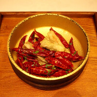 赤坂 桃の木 - 茄子の唐辛子香り揚げ～桃の木オリジナル～