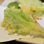 割烹くずし 徳多和良 - 14/4月　うるいの天ぷら