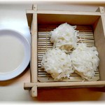 Shunsai Miura - 特製ダレをつけて食べる特製変わりシューマイ