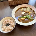バルバルキッチンアメリ - ランチ：タンシチュー(¥2,100)