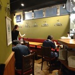 地鶏と焼酎 とりちゅう - 店舗内。