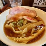 粉麺小屋 - ラーメン！メンマと麺が同じ太さ！