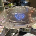 黒門豚美人 - 水晶でサムギョプサルをじんわり焼きます