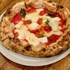 Trattoria e Pizzeria De salita 赤坂