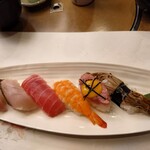 せんざん - 大トロ入りにぎり寿司