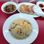 ゆたか屋 - チャーハンと3個餃子