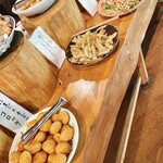 バイキングレストラン 農  - 揚げ物、他には天ぷら、揚げ出し豆腐も
