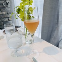 レストラン アルティザン（restaurant Artisan） - りんごのスパークリングワイン