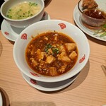 上海湯包小館 - あまり辛くないじゃ…　いや、後から辛味が追いかけてきた。