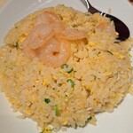 上海湯包小館 - パラパラに仕上がったご飯は上品な薄味だった。