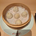 上海湯包小館 BINO栄店 - 小籠湯包。