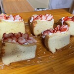 MUD CAFE - シフォンフルーツサンド（いちご）