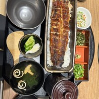 うなぎ 四代目 菊川 グローバルゲート店 - 迫力満点