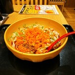 四代目一八 - ざるつゆピリ辛牛きしめん 1180円