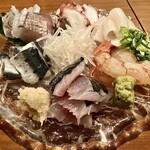 みつ - 「刺盛（アジ・イワシ・赤エビ・イカ・鯛・タコ）（税抜￥1,550）」
