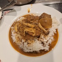 紅花別館 - ビーフココット（チキントッピング）