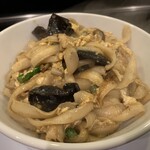 中華食房 正記 - 牛肉炒蛋刀削麺（小）