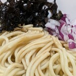 春日遅遅 - 和え玉は中細ストレート麺