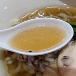 春日遅遅 - 鶏ガラベースにふんわり煮干し