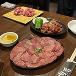 焼肉 肉萬 - 