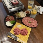 焼肉 肉萬 - 