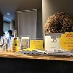 レストラン ナズ - 店内の称号たち