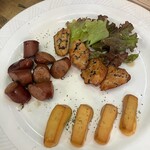ビアカウンターちょこっと - おまかせ燻製三種盛り