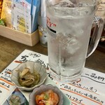 ビアカウンターちょこっと - チューハイと漬け物