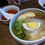 さんか亭 - 【2014年02月】さんか亭特製手打ち盛岡冷麺（辛さ：別辛）ハーフ＠400円。