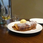 レストランユニック - 目黒名物焼き立てバナナパイ