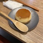 肉汁餃子のダンダダン 札幌店 - プリン