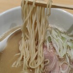 蛤麺しちり - 麺の感じ