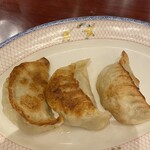 萬珍樓 - 蒸し焼き餃子